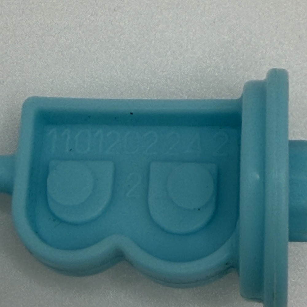 Replacement Blue  "B" desk lamp for the 2021 Mattel Barbie Playset - Picture 9 of 9